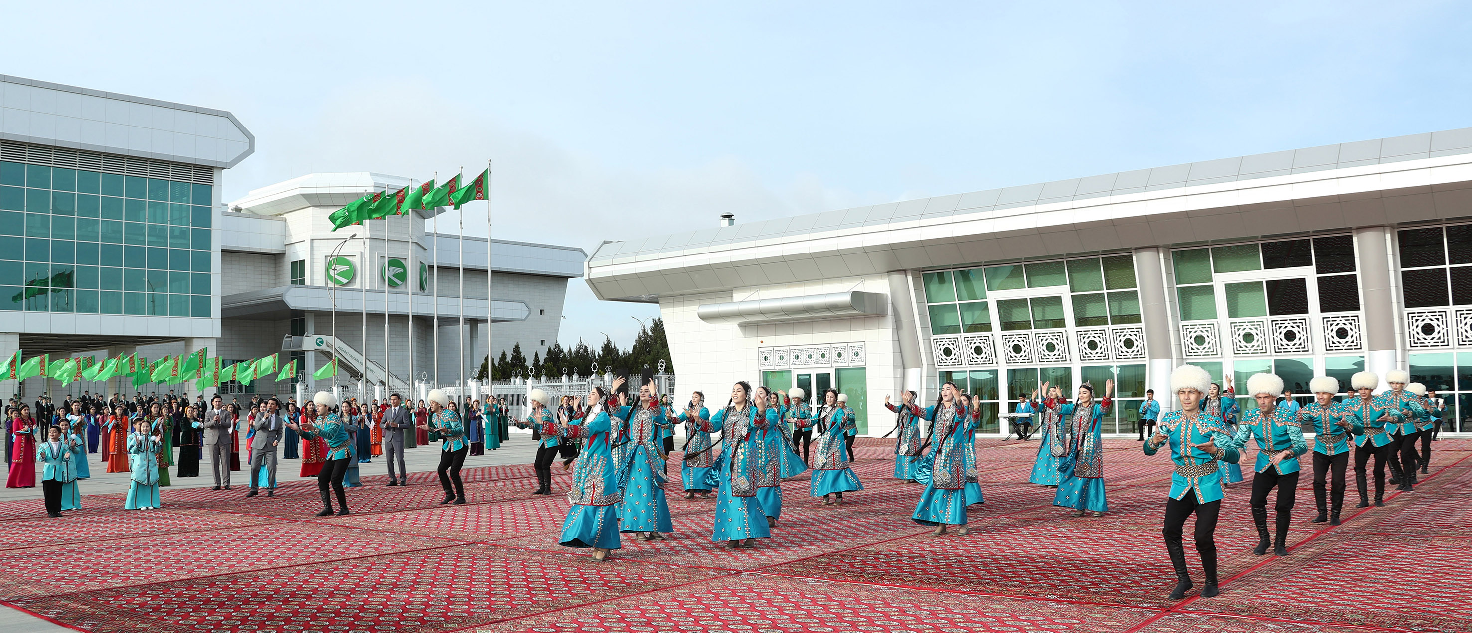 Türkmenistanyň Prezidenti Serdar Berdimuhamedow: — Ýurdumyzyň deňiz derwezesi — Ýewraziýanyň möhüm ulag-logistika çatrygy